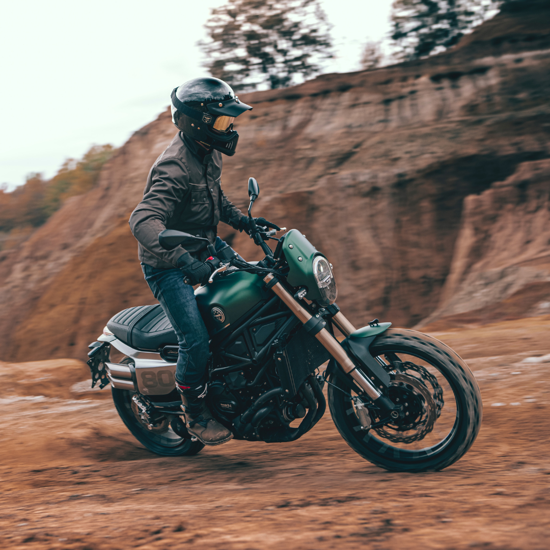 Benelli Leoncino 800 Trail