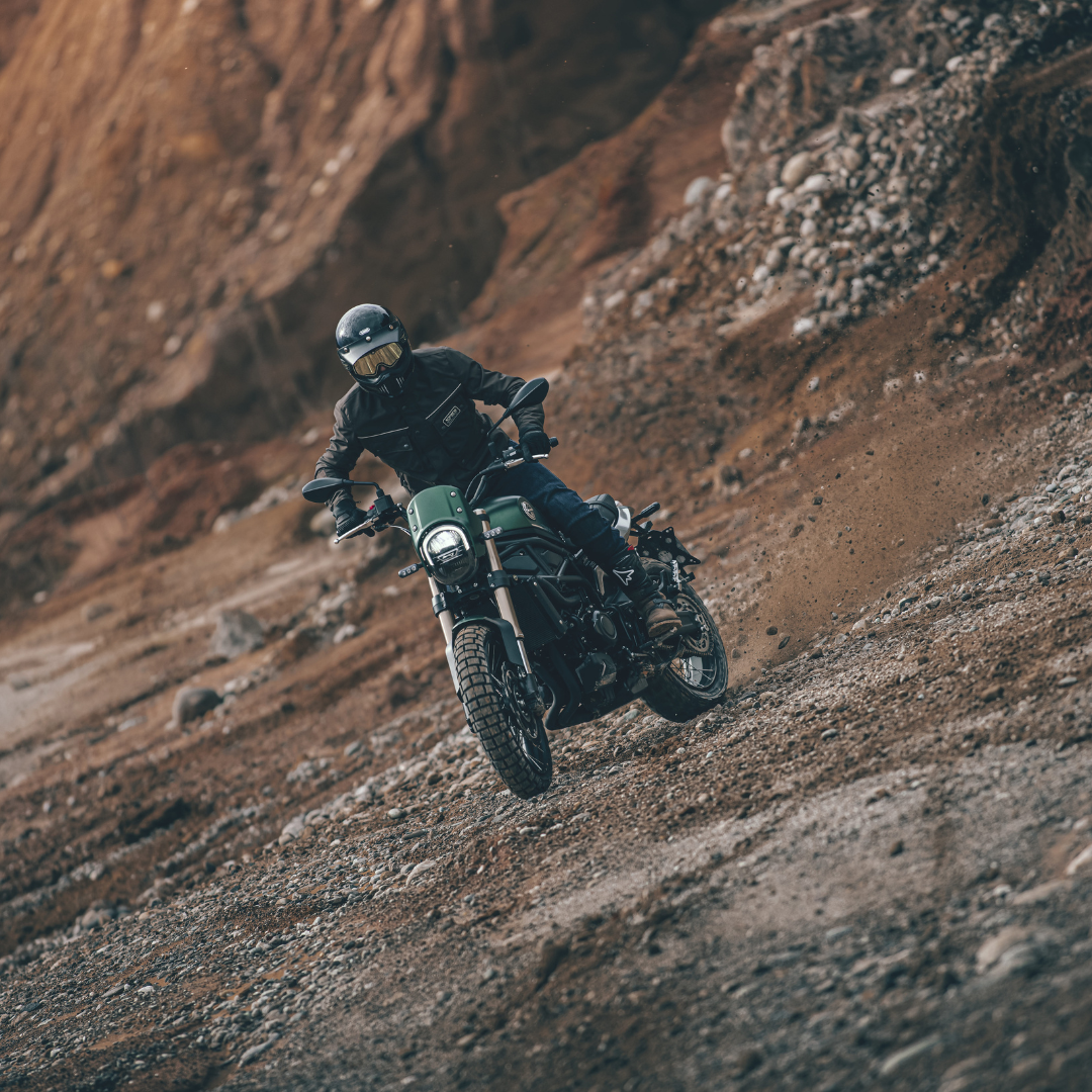 Benelli Leoncino 800 Trail