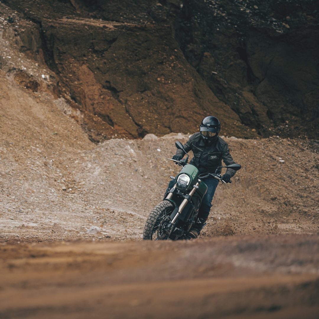 Benelli Leoncino 800 Trail