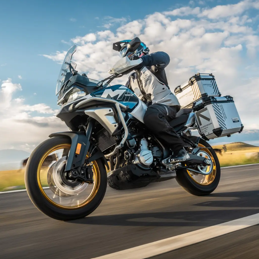 CFMOTO 700 MT ADV