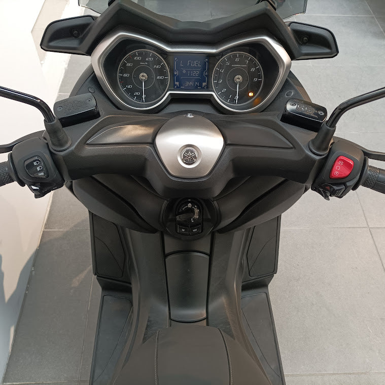 Yamaha XMAX 300