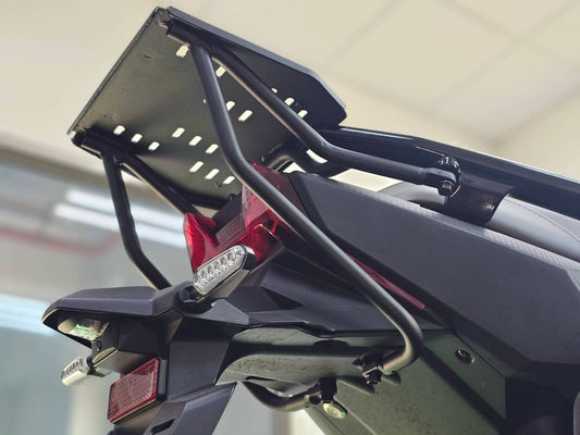 SYM : Suporte de Mala Traseira (ADX 400)