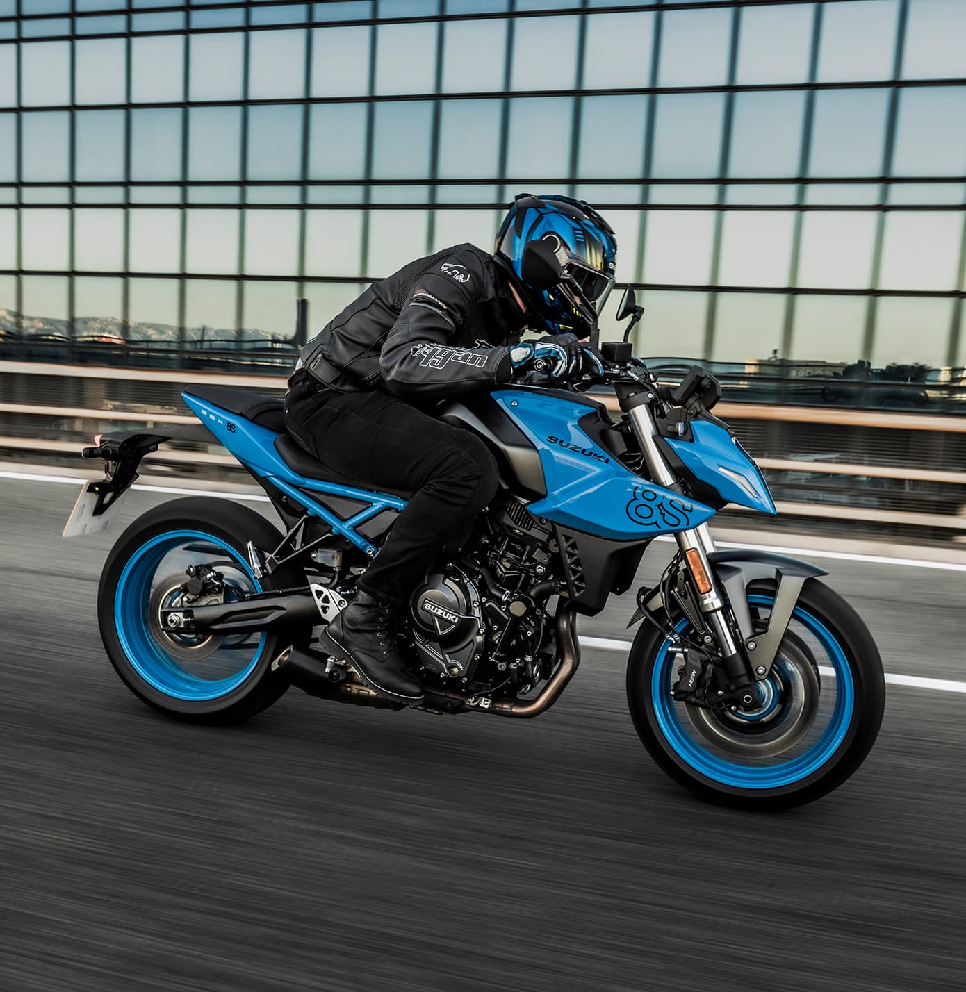 SUZUKI GSX8-S