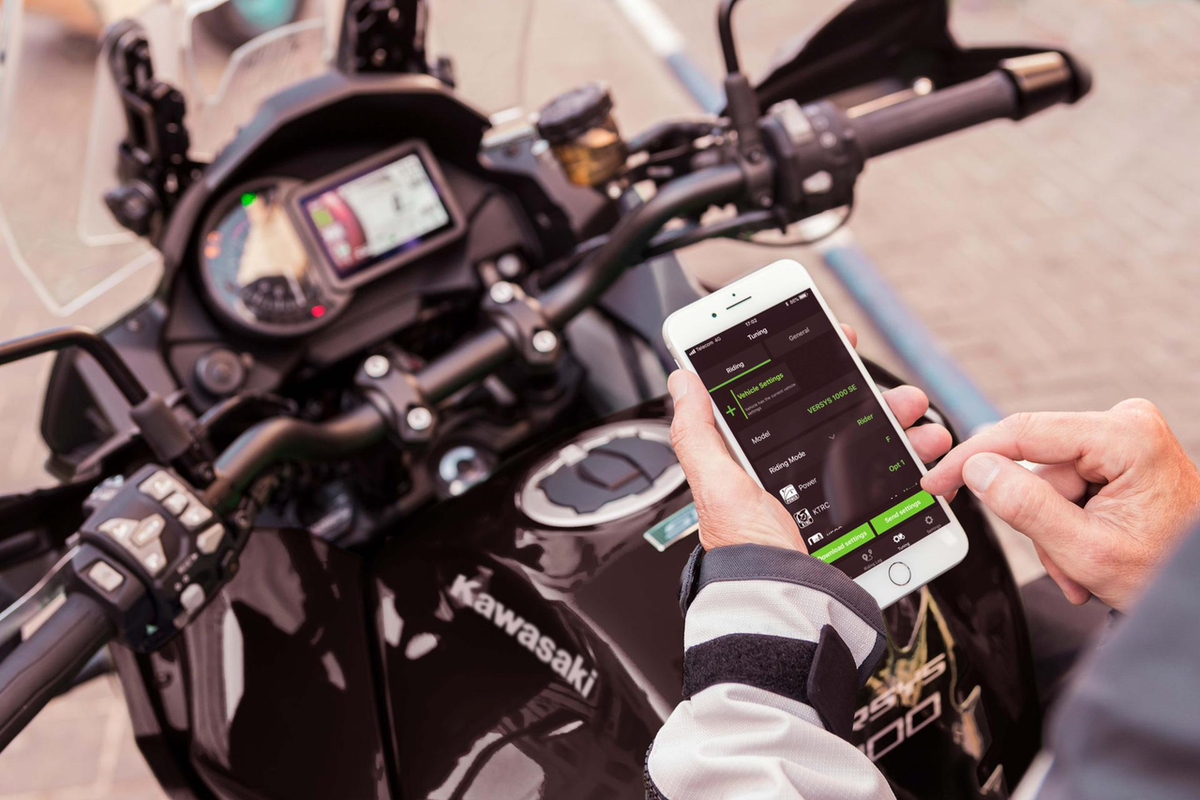 KAWASAKI Versys 1100 SE (Suspensão Electrónica)