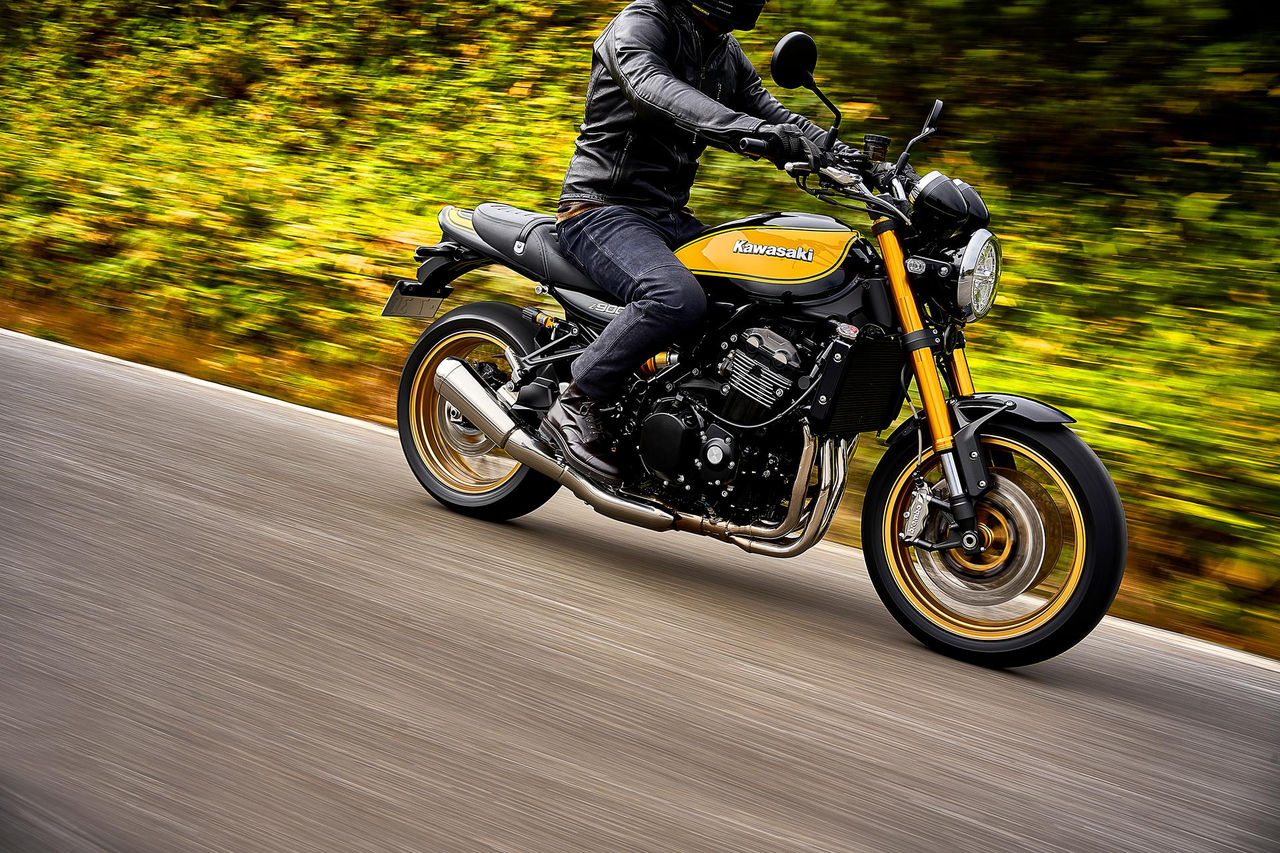 KAWASAKI Z900 RS Edição Especial