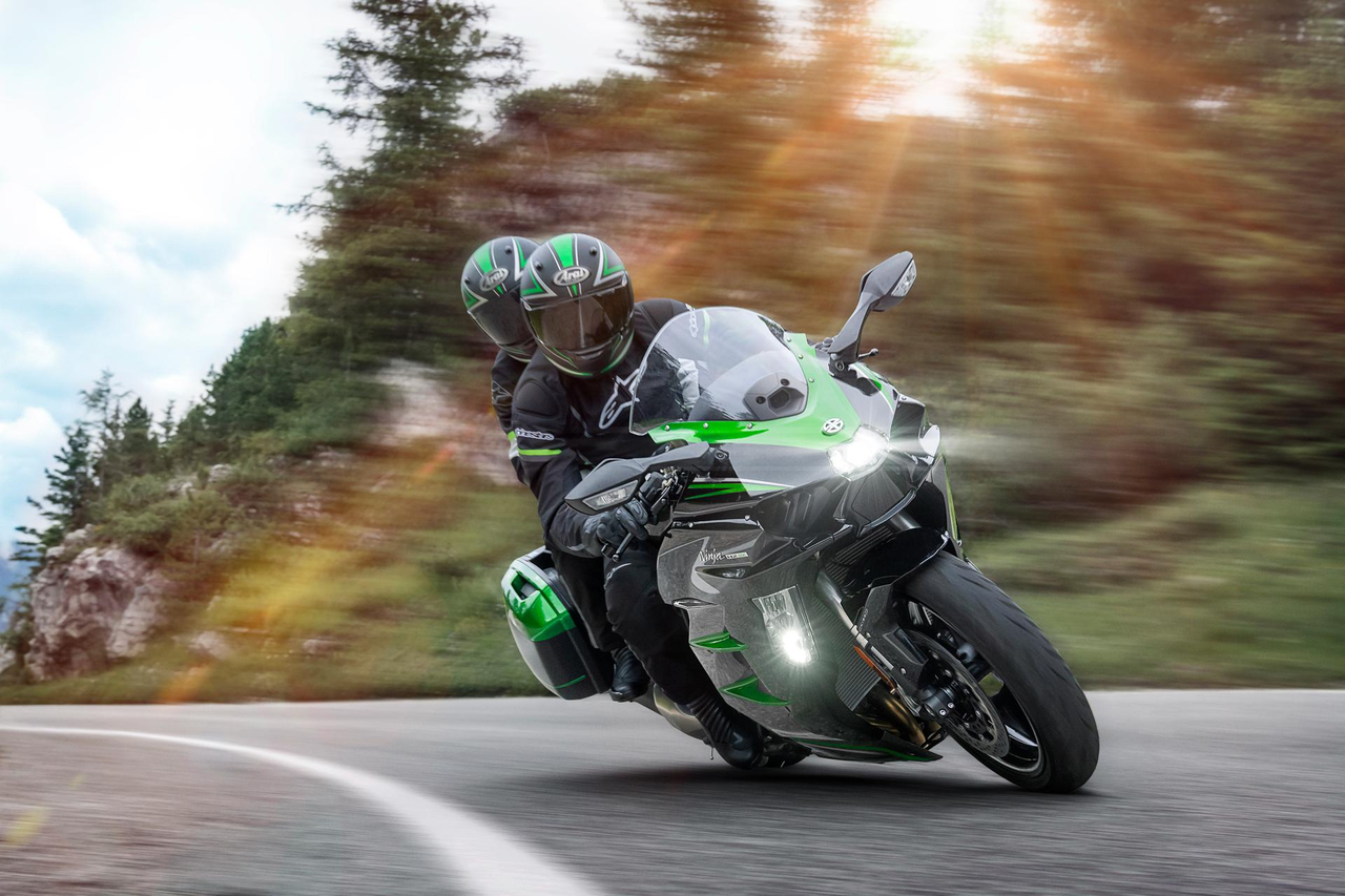 KAWASAKI Ninja H2 SX SE