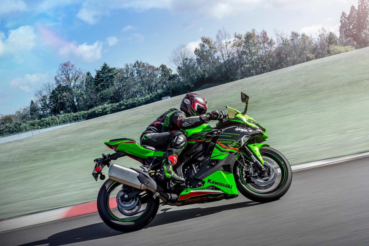 KAWASAKI Ninja ZX-4 RR
