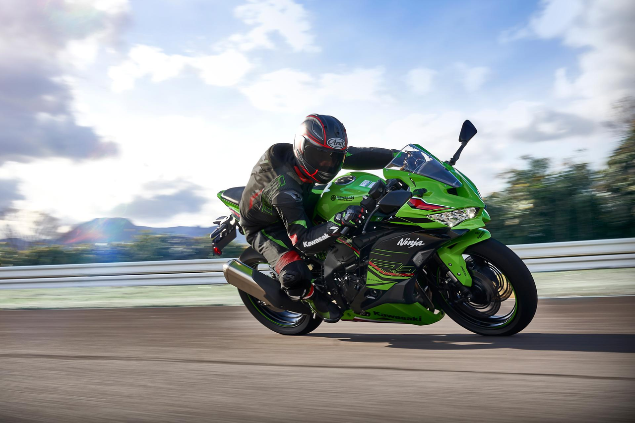 KAWASAKI Ninja ZX-4 RR