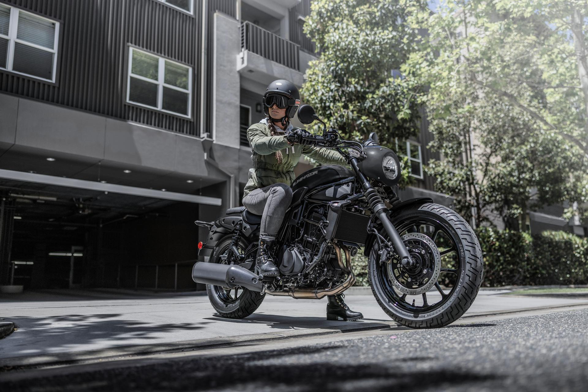 KAWASAKI Eliminator 500 SE