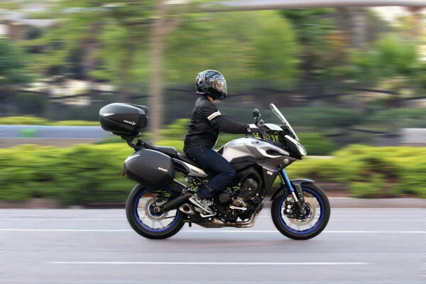 SHAD SH58X : Mala superior expansível em Carbono