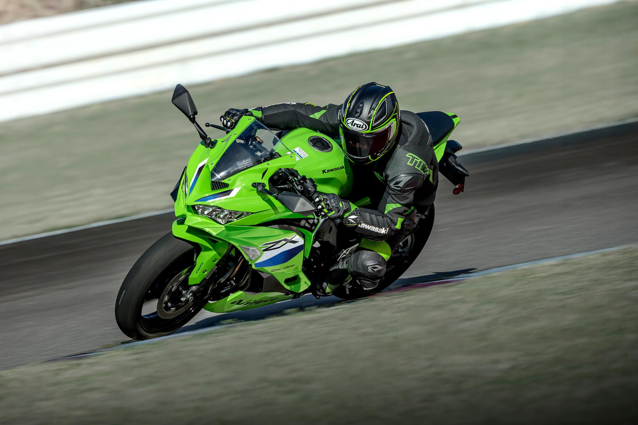 O*右様 Too Real Ninja ZX‑4R - Kawasaki Marello | Motos Esportivas e Urbanas