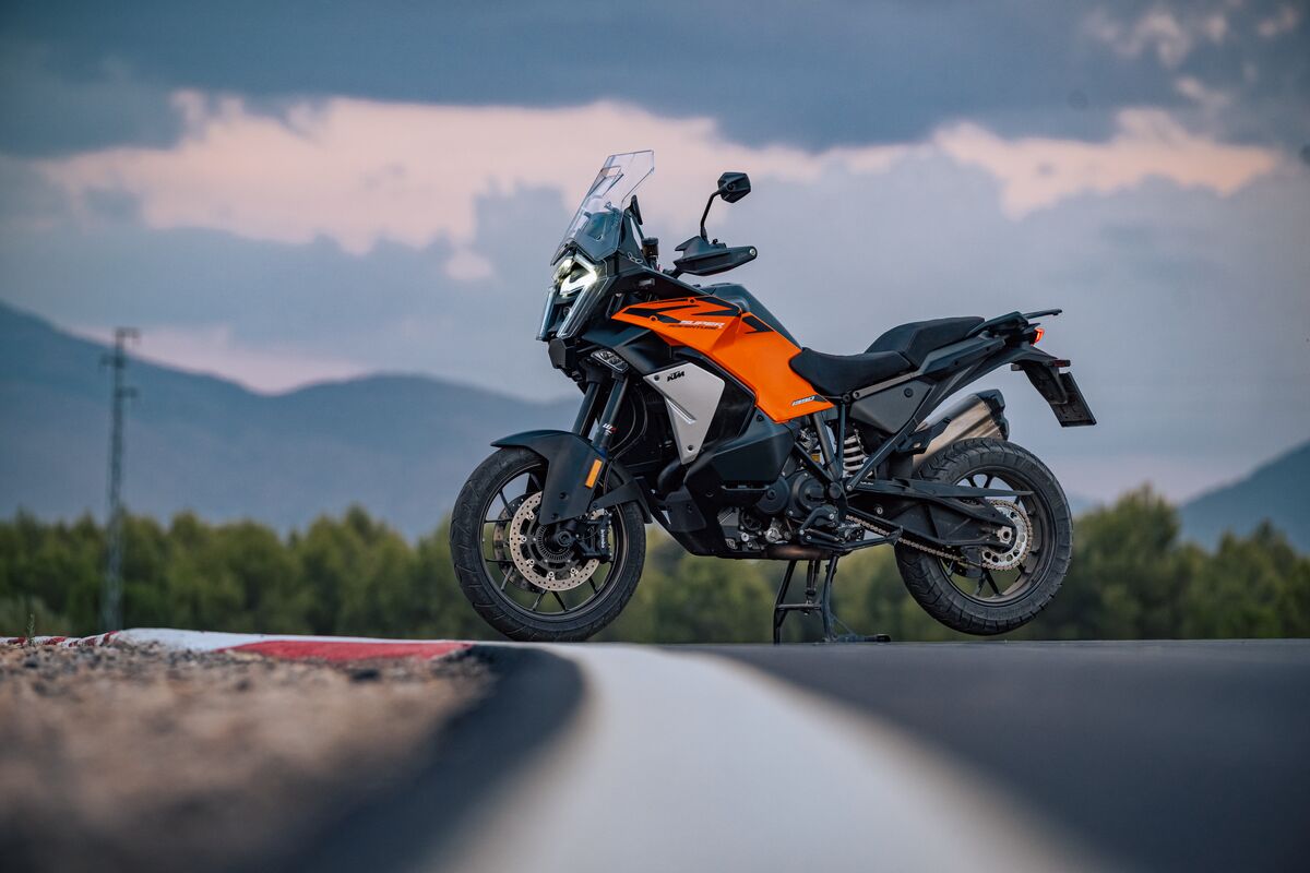 あずき 実はクルマと機能が違う、バイクの前車追従式ACC」大型ツアラーに採用