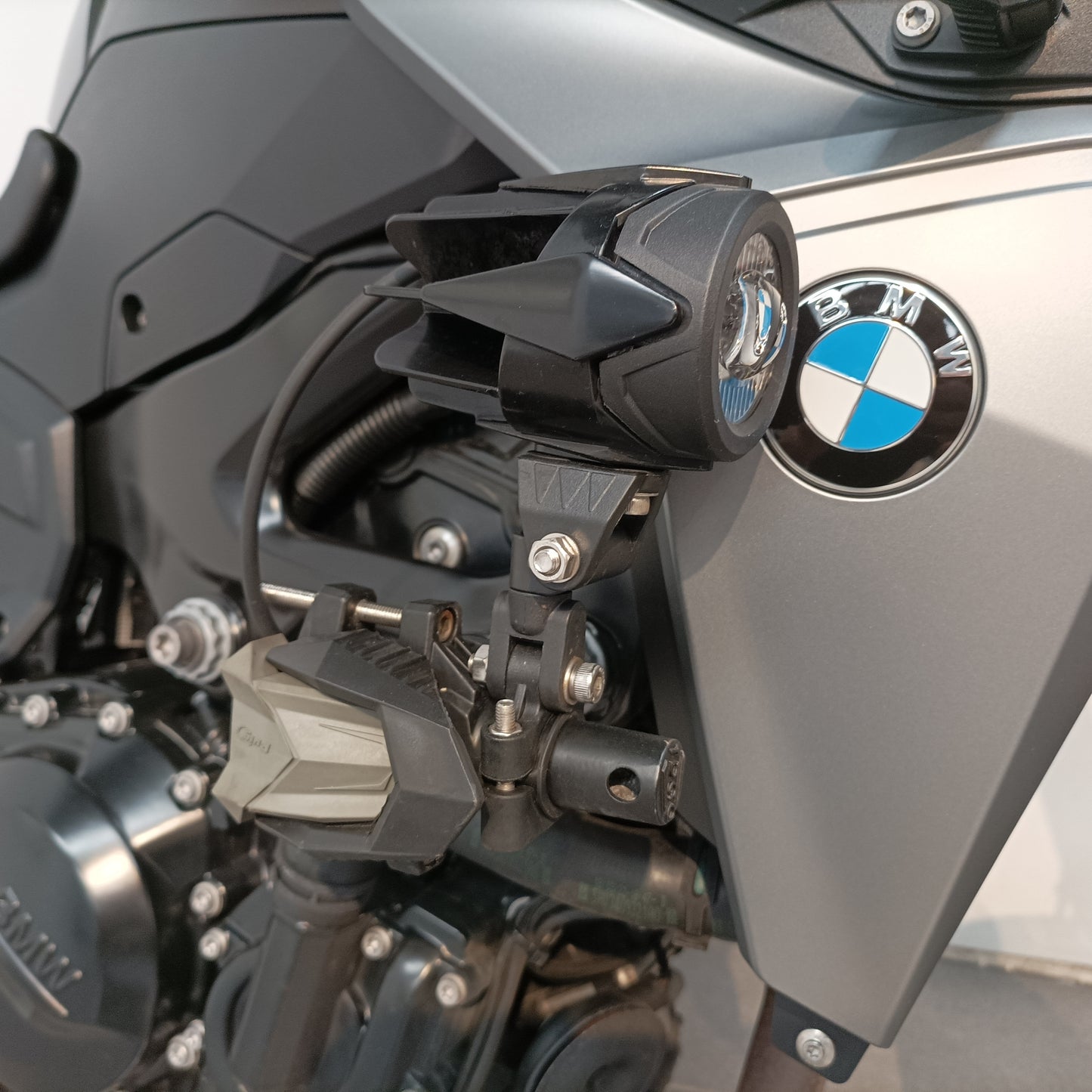 BMW F 900 R