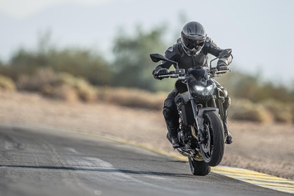 KAWASAKI Z900 - DISPONÍVEL PARA TEST DRIVE