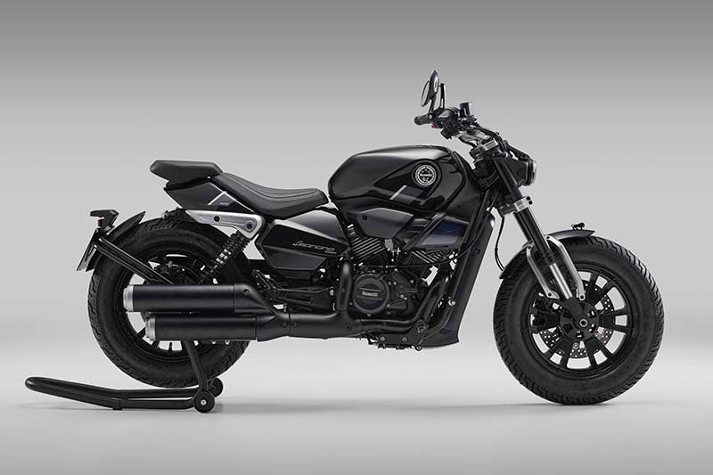 Benelli Leoncino Bobber 400