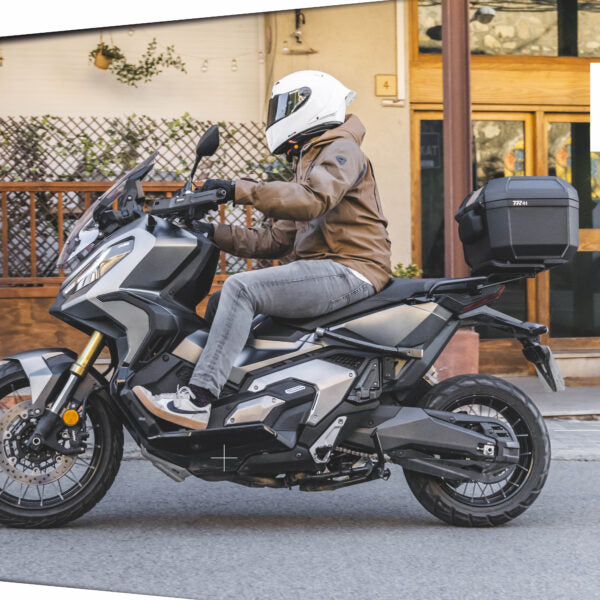 SHAD TR41 : Mala superior