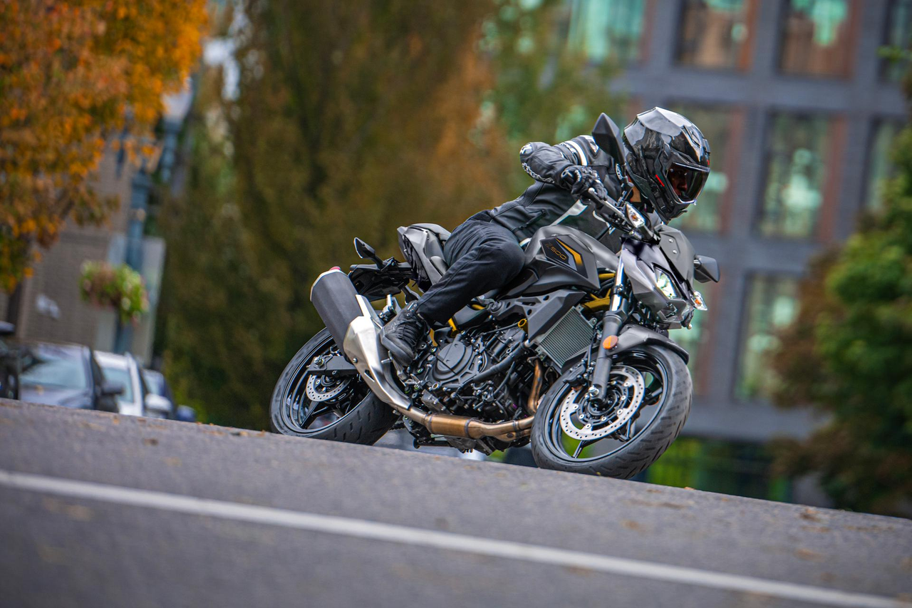 KAWASAKI Z500